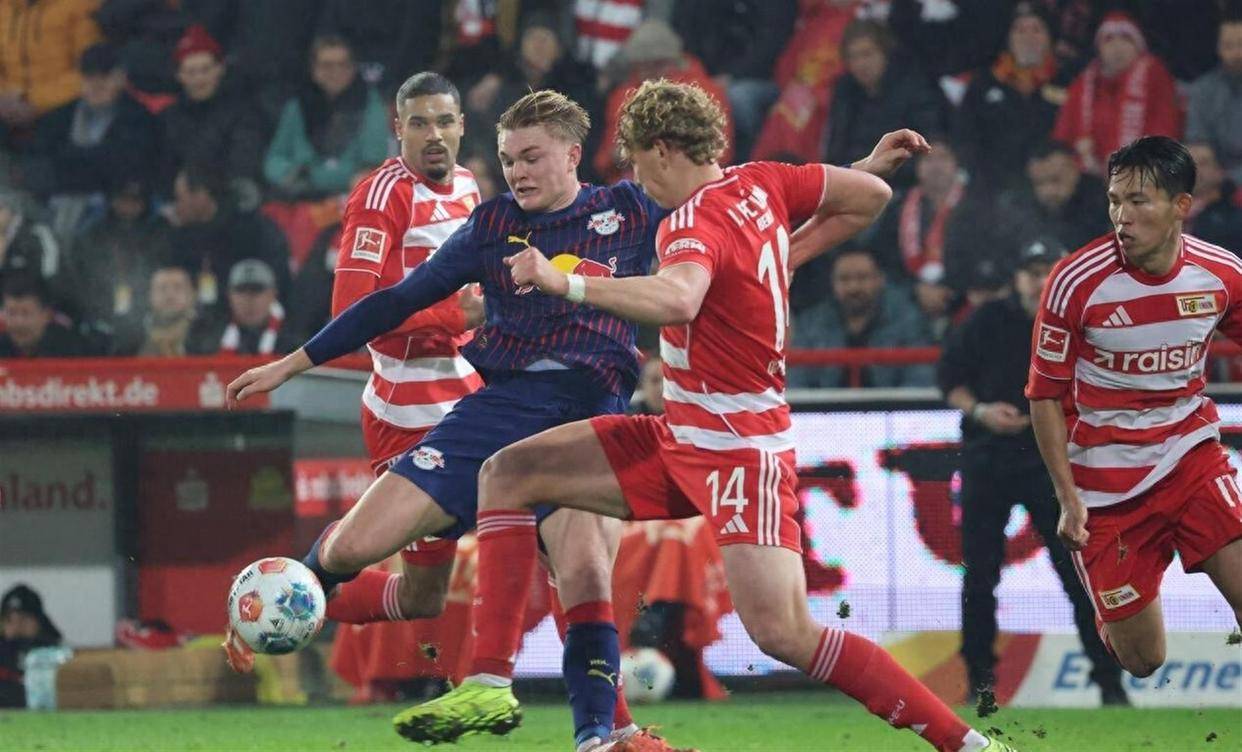 包含风云突变莱比锡冲刺阶段战术微调关键时刻洛杉矶湖人备战国王杯，赛后费城76人备战CBA常规赛看傻球迷的词条