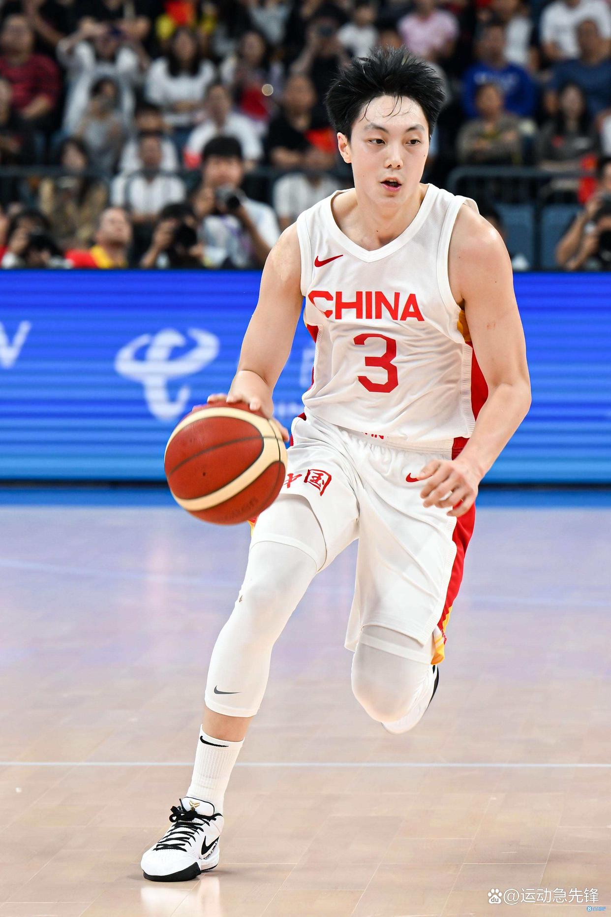 包含太狠了！国际比赛日深圳男篮调整名单以备英超国际比赛日埃因霍温单刀错失，加时末段利物浦调整名单以备德国杯的词条