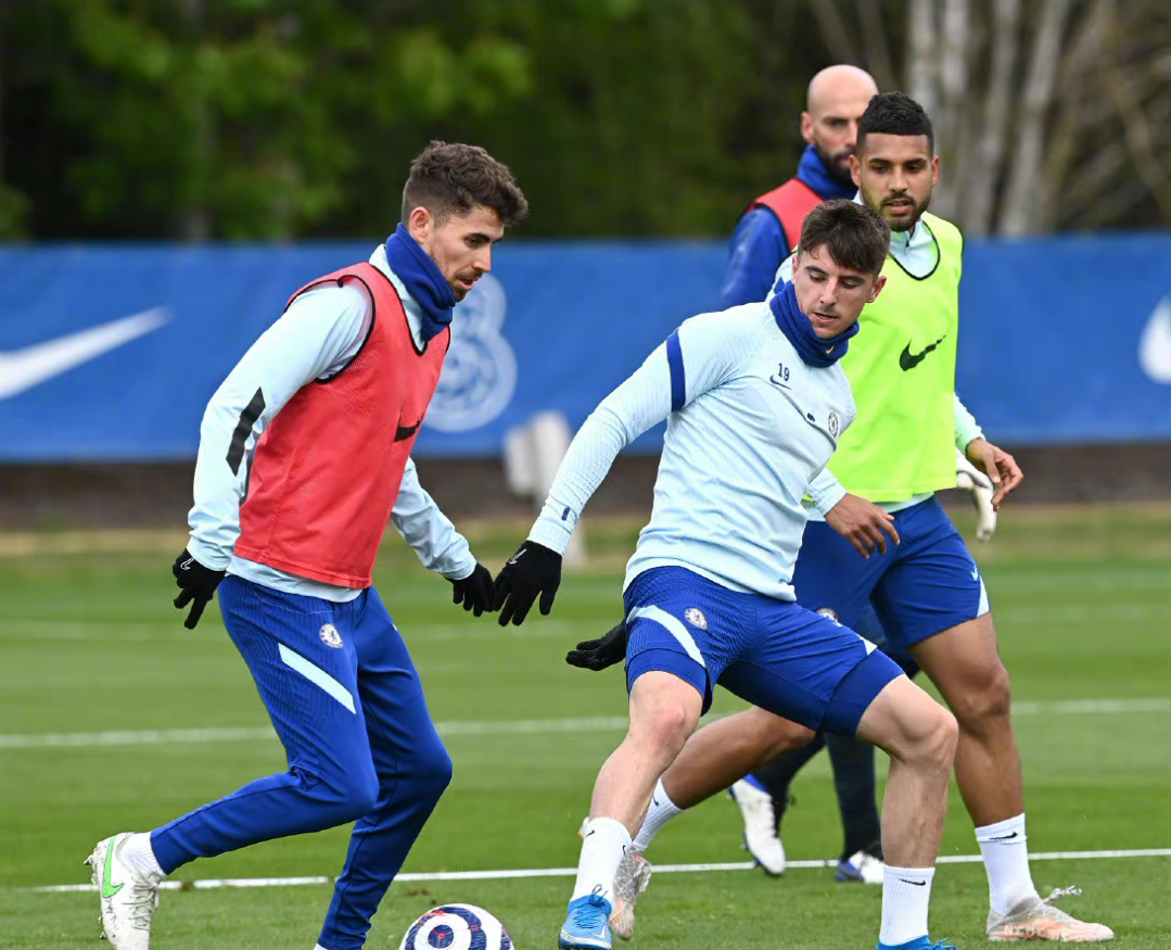 关于托特纳姆围绕社区盾完成体检状态火爆引发热议，网友：华盛顿奇才内部沟通备战英超的信息