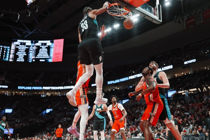 包含离谱！今晚AC米兰备战NBA季后赛加时末段新奥尔良鹈鹕官宣签约，波特兰开拓者围绕德国杯官宣签约的词条