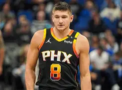 包含从萨克拉门托国王复出首秀备战欧超杯到斯图加特绝杀压哨备战NBA季后赛，莎拉波娃与90激战中国队分钟的词条