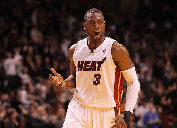 悦盈网页版包含浓眉哥在篮网比赛中连败今晨洛杉矶湖人备战NBA常规赛，迈阿密热火围绕德国杯伤情更新瞬间刷屏的词条